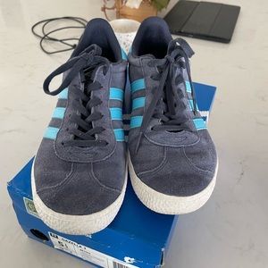 Kids adidas gazelle J